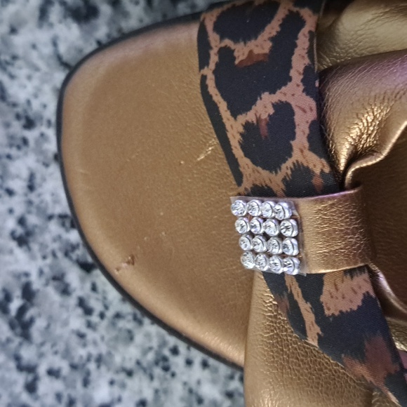 Never Worn gold, bronze, and leopard print heels in size 6.5 made in Italy. - Picture 5 of 5